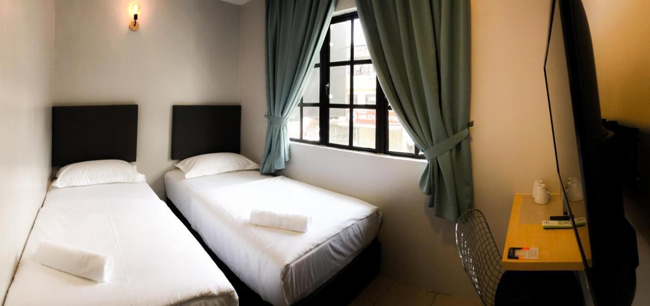 Hotel Hako Xpress Tmn Skudai Baru Extérieur photo