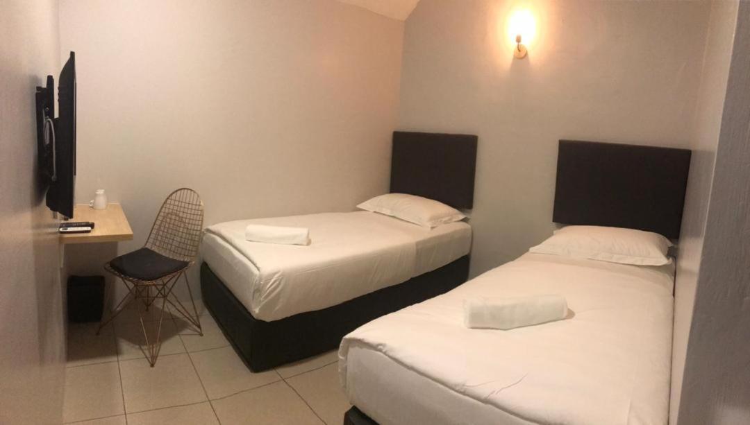Hotel Hako Xpress Tmn Skudai Baru Extérieur photo